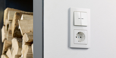 JUNG KNX Taster F 10 bei Elektro Hetz GmbH in Kulmbach