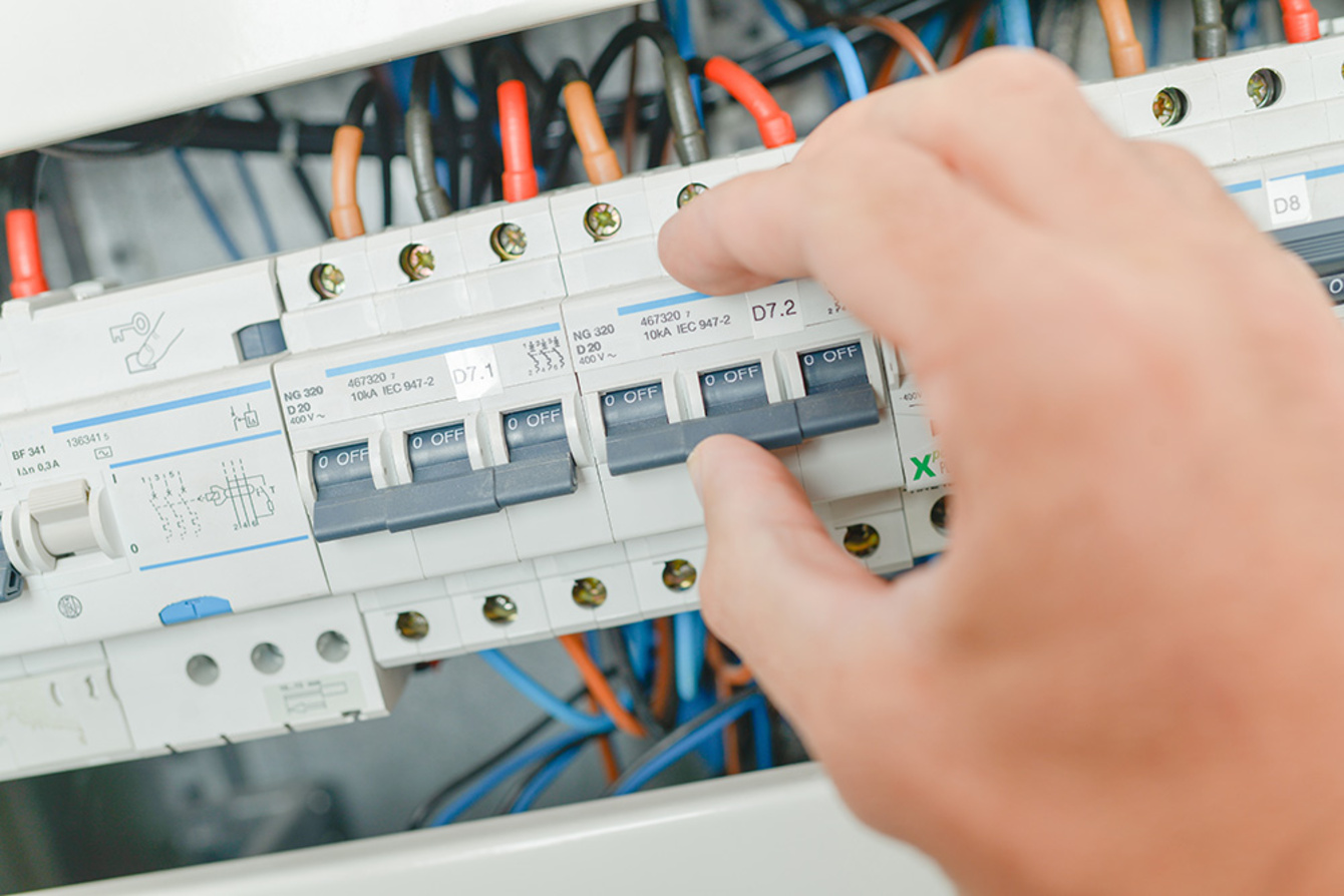 Elektro­installation bei Elektro Hetz GmbH in Kulmbach